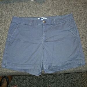 Old Navy Women’s Everyday shorts Mid-Rise Size 16